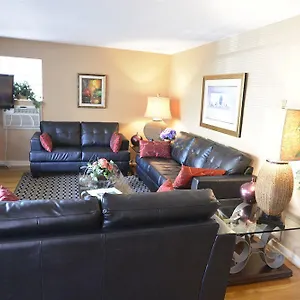 *** Hotel Friendship Suites United States