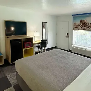 Days Inn By Wyndham Eglin Afb Niceville